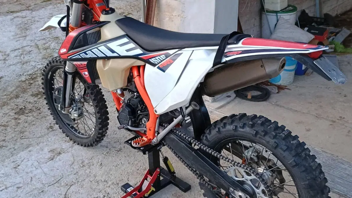 KTM 350 EXC-F Six Days (2019)  (11)