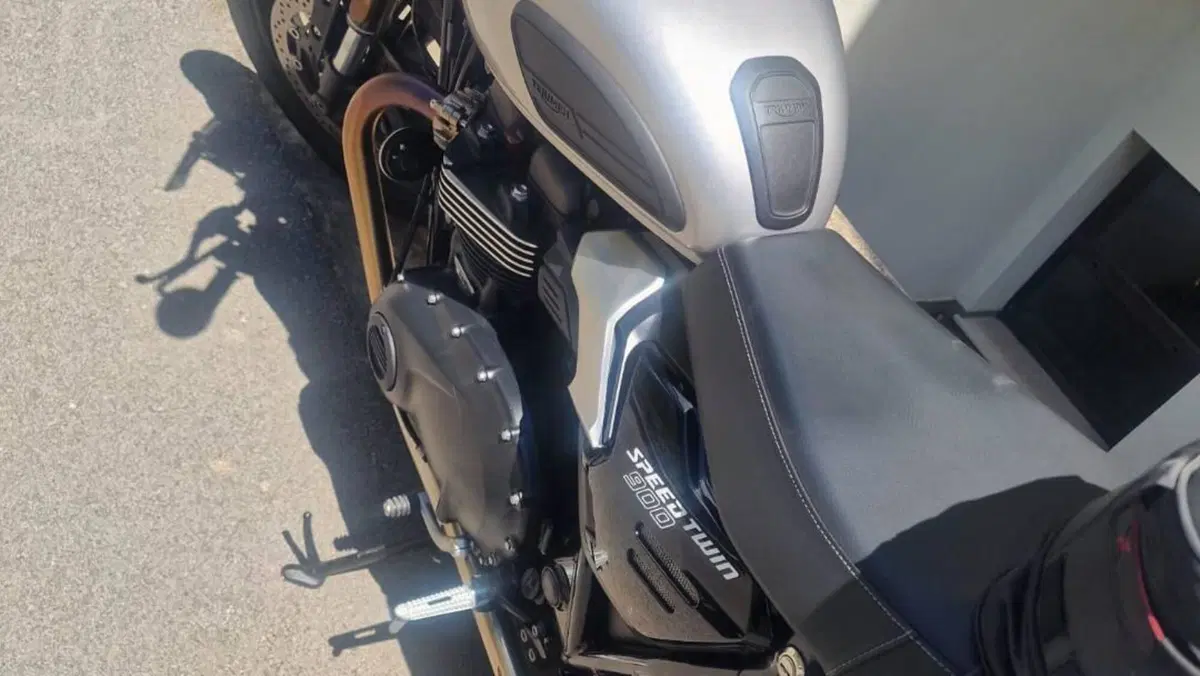 Triumph Speed Twin 900 (2025 - 26)  (5)