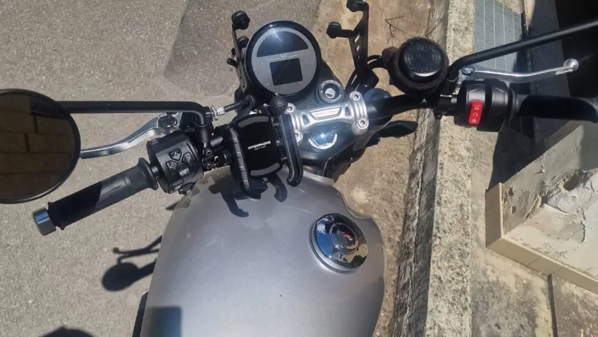 Triumph Speed Twin 900 (2025 - 26)  (6)