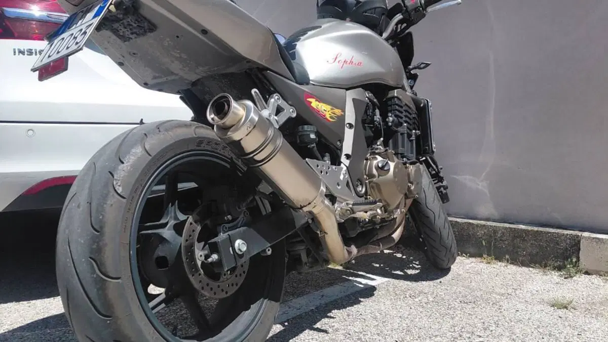 Kawasaki Z 750 (2003 - 06)  (2)