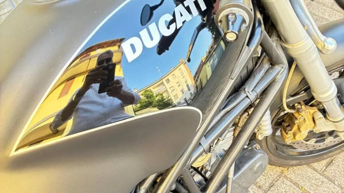 Ducati Monster 900 City I.E. (1999 - 02)  (5)
