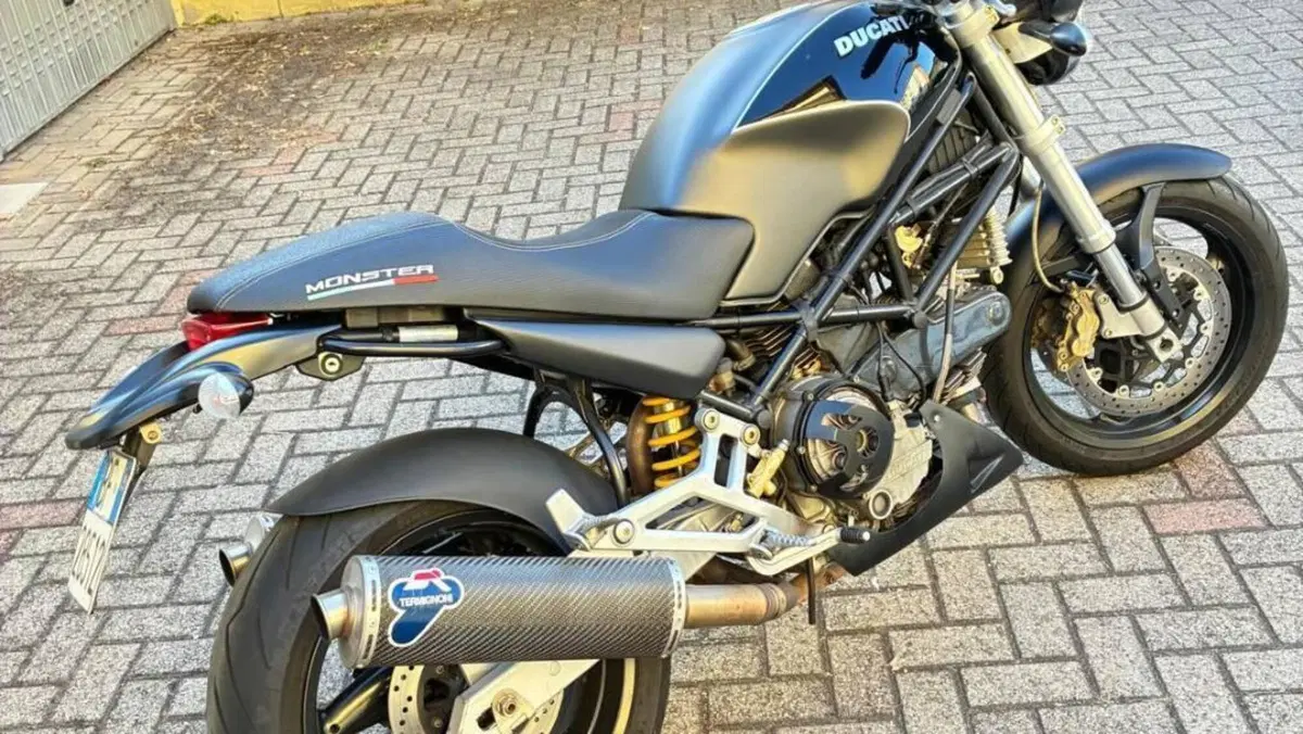 Ducati Monster 900 City I.E. (1999 - 02)  (13)