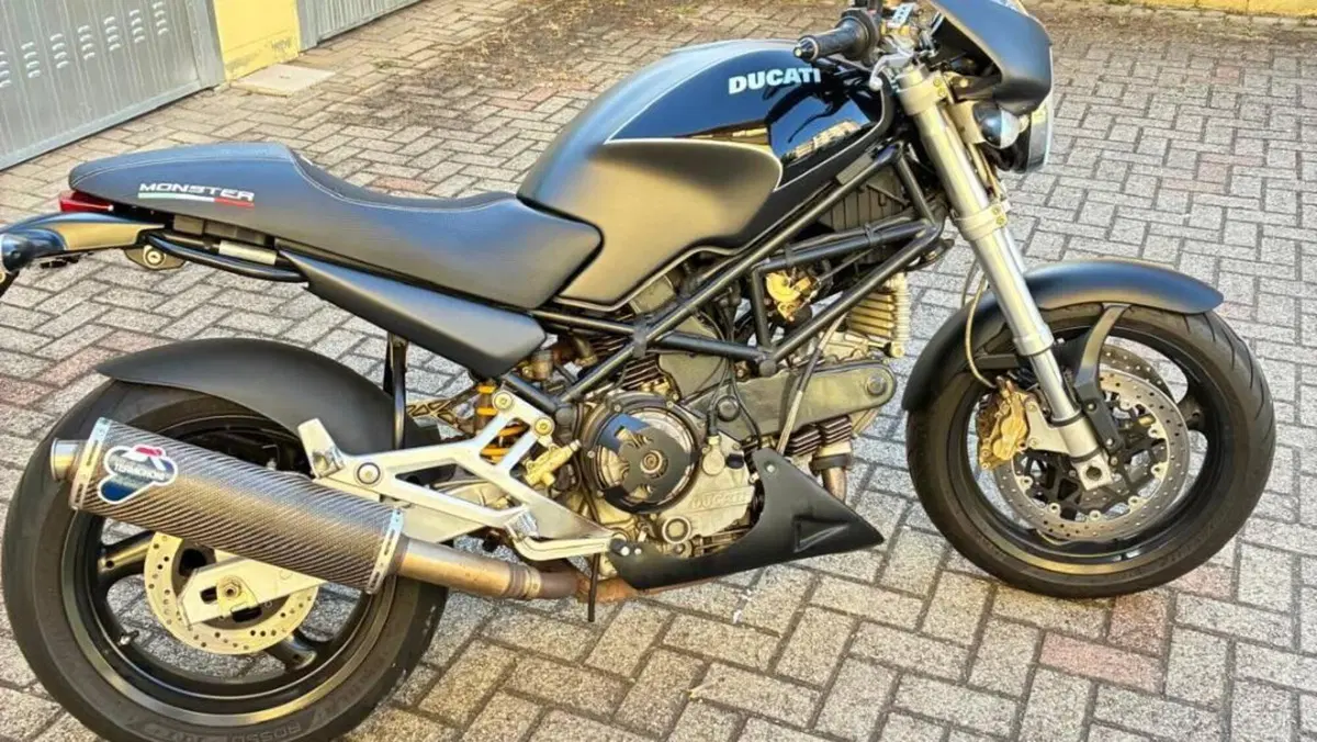 Ducati Monster 900 City I.E. (1999 - 02)  (14)