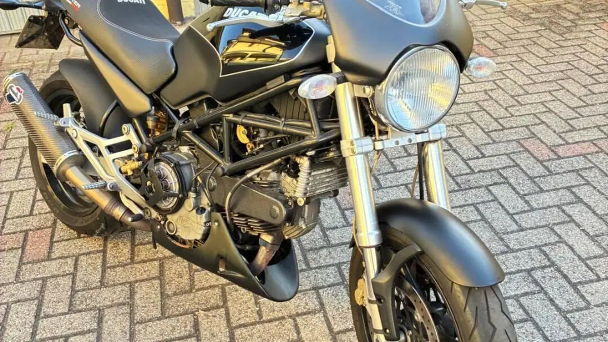 Ducati Monster 900 City I.E. (1999 - 02)  (15)