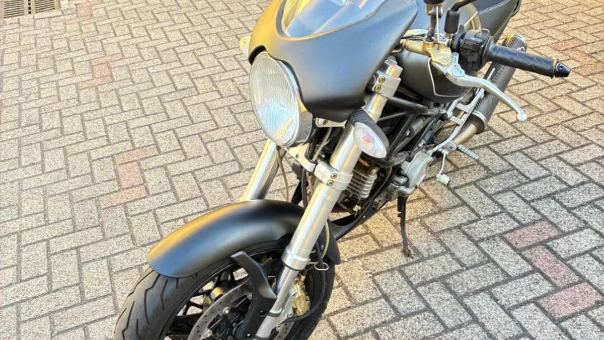 Ducati Monster 900 City I.E. (1999 - 02)  (16)