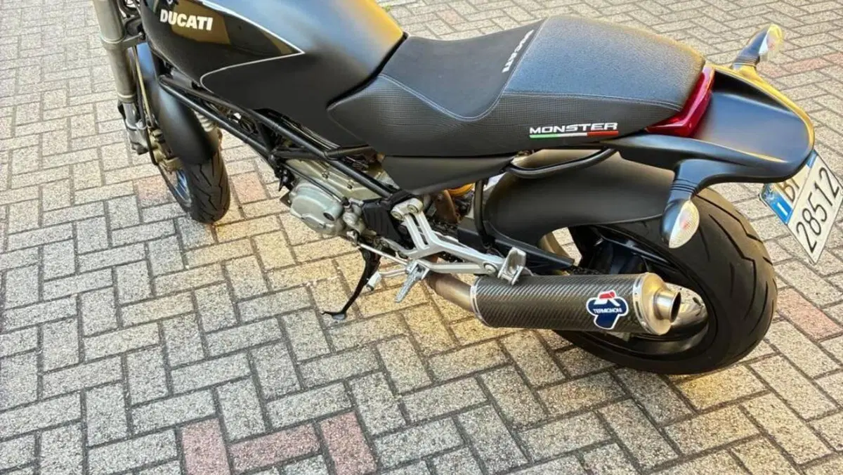 Ducati Monster 900 City I.E. (1999 - 02)  (18)
