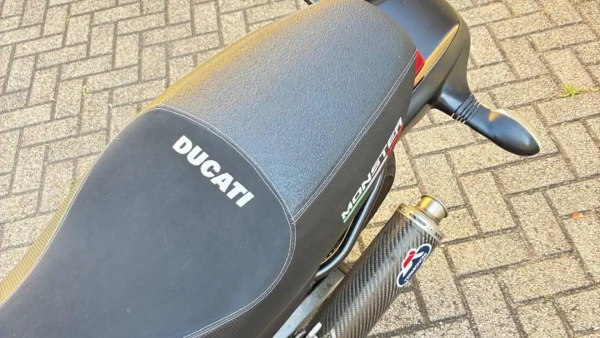 Ducati Monster 900 City I.E. (1999 - 02)  (20)