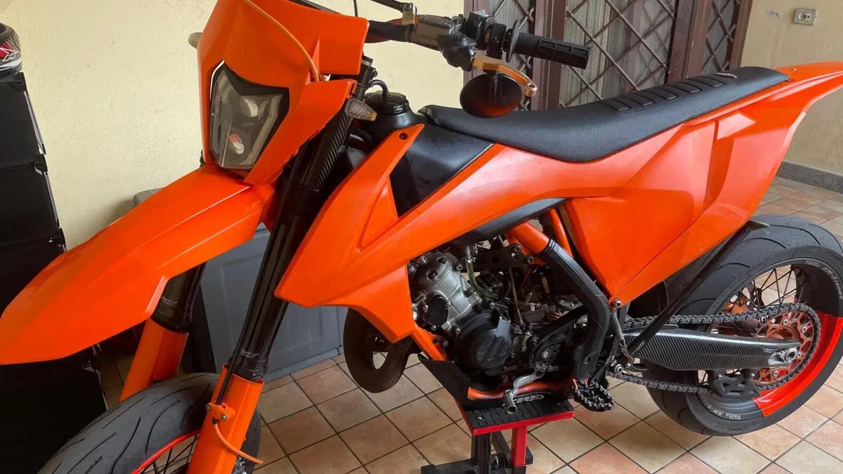 KTM 125 EXC Six Days (2016)  (11)