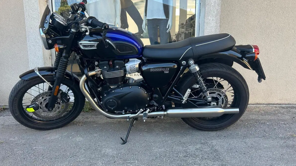 Triumph Bonneville T100 Stealth Edition (2024)  (7)