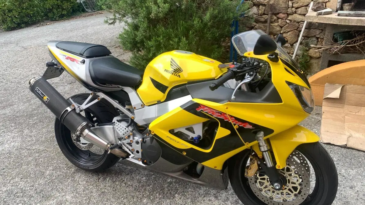 Honda CBR 900 RR Fireblade (2000 - 01) 