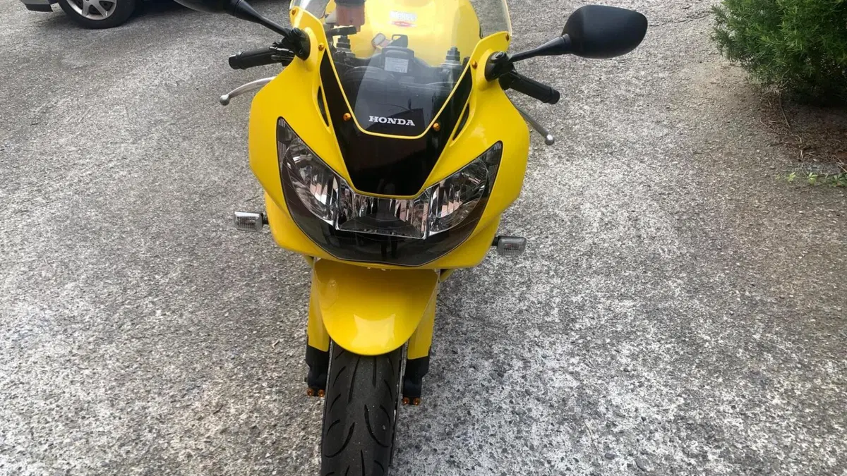 Honda CBR 900 RR Fireblade (2000 - 01)  (4)