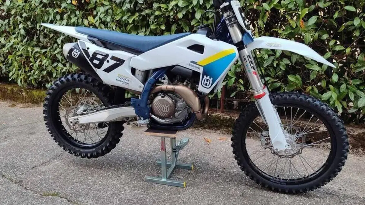 Husqvarna FC 450 (2025)  (3)