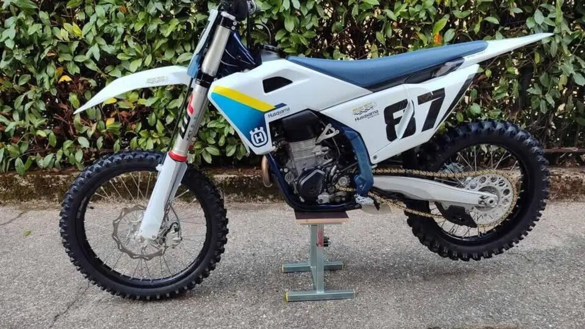 Husqvarna FC 450 (2025)  (6)