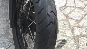 Moto Guzzi V7 III Rough (2018 - 20)  (12)