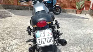Moto Guzzi V7 III Rough (2018 - 20)  (18)