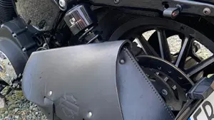 Harley-Davidson 883 Iron (2012 - 14) - XL 883N  (8)
