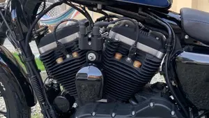 Harley-Davidson 883 Iron (2012 - 14) - XL 883N  (9)