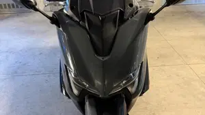 Yamaha T-Max 560 Tech Max (2021)  (4)