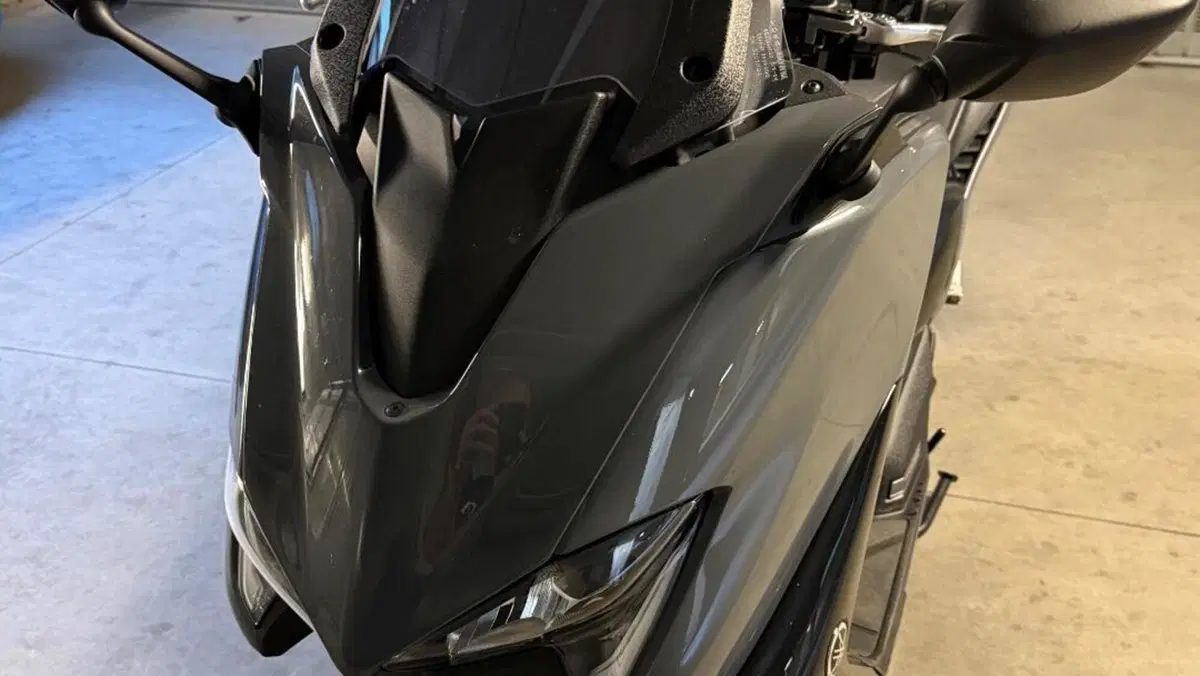 Yamaha T-Max 560 Tech Max (2021)  (5)