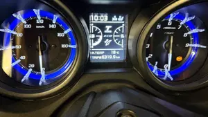 Yamaha T-Max 560 Tech Max (2021)  (6)