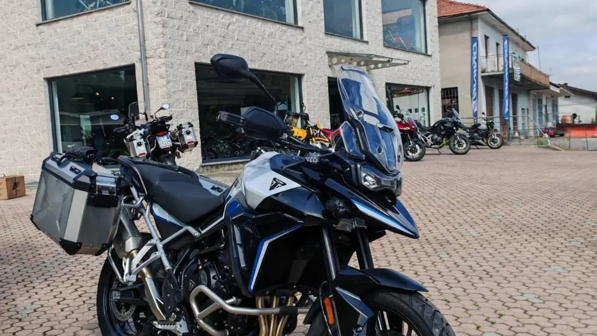 Triumph Tiger 900 Alpine Special Edition (2026) 
