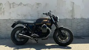 Moto Guzzi V7 II Stone (2015 - 17)  (19)
