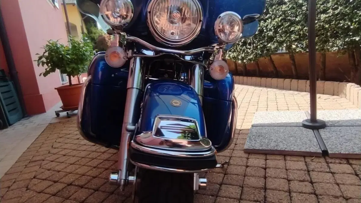 Harley-Davidson 1584 Electra Glide Ultra Classic (2008 - 13) - FLHTCU  (3)