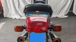 Suzuki   (4)