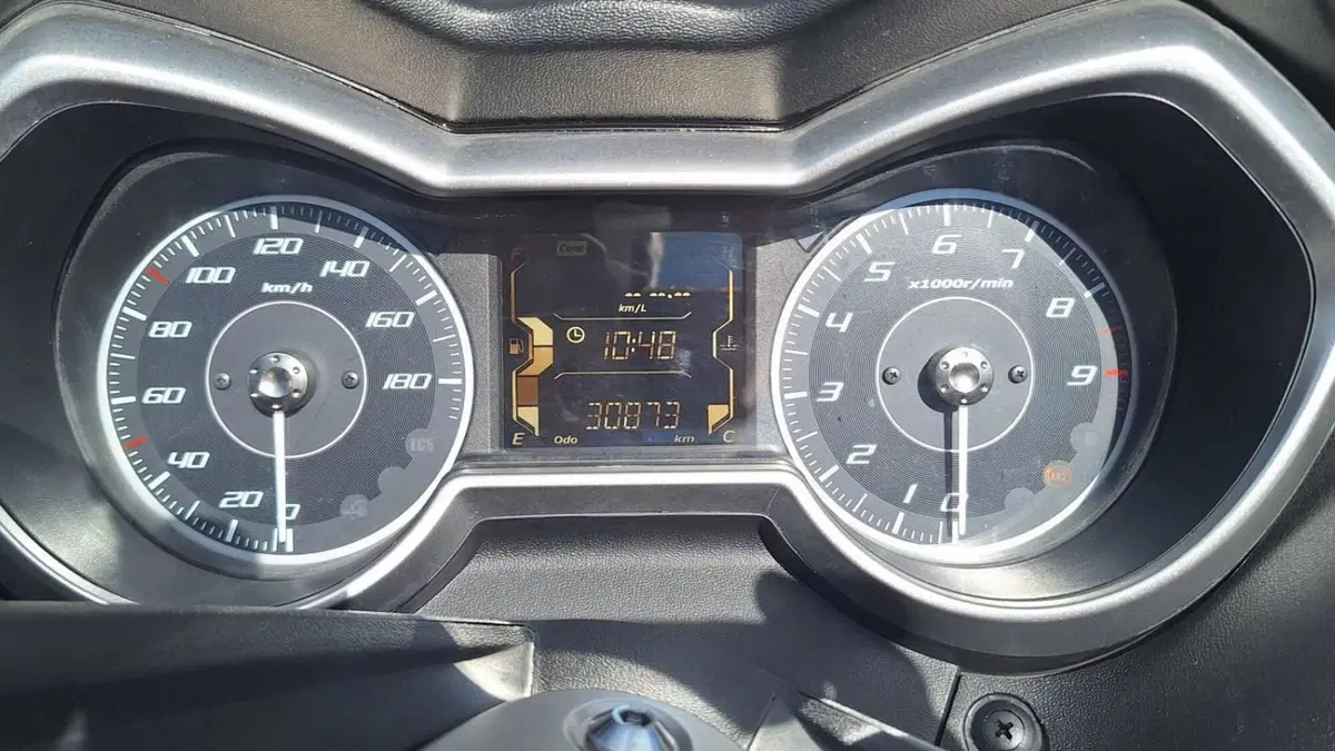 Yamaha X-Max 400 ABS (2017 - 20)  (5)