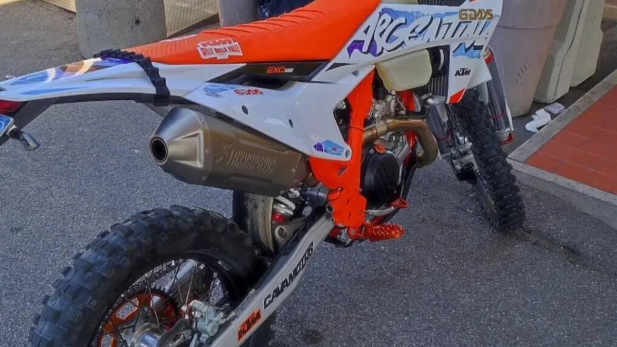 KTM 500 EXC-F Six Days (2024)  (6)