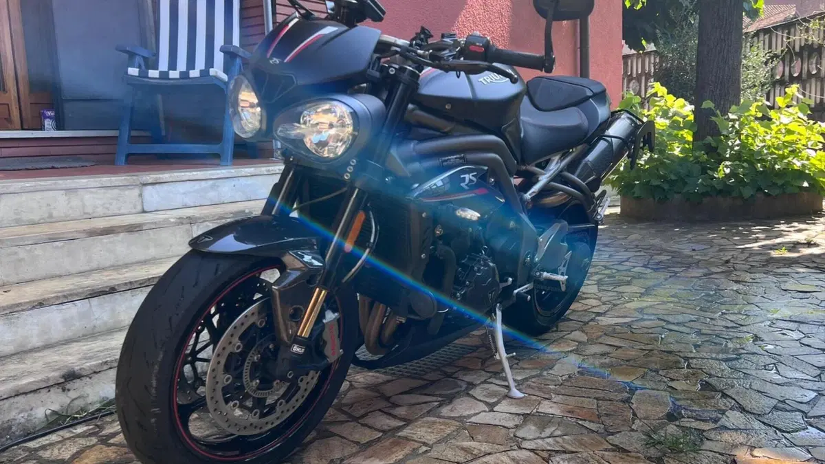 Triumph Speed Triple 1050 RS (2018 - 20)  (5)