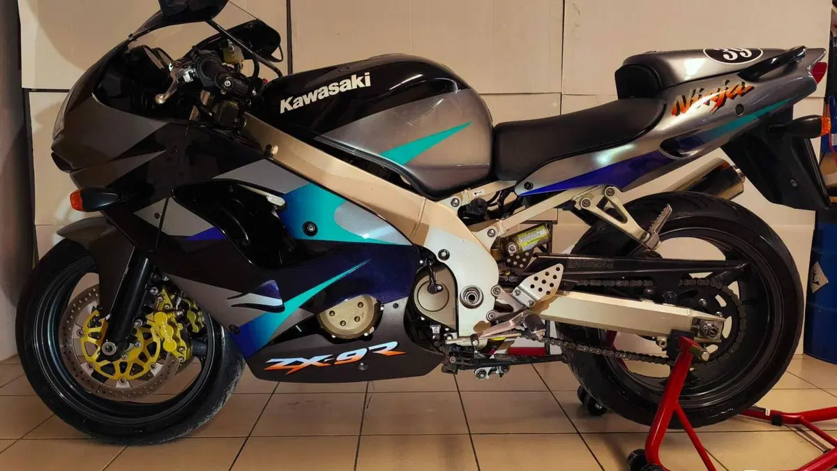 Kawasaki Ninja 900 ZX-9R (1998 - 01) 