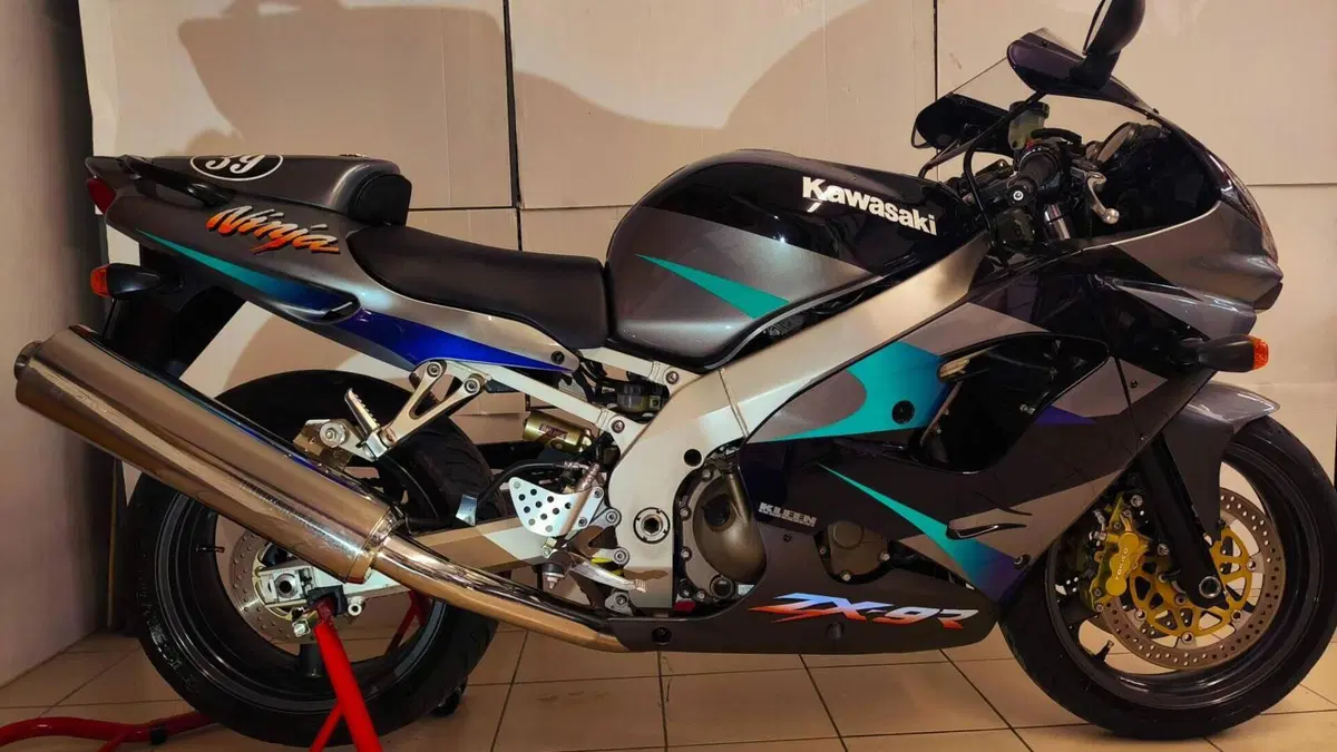 Kawasaki Ninja 900 ZX-9R (1998 - 01)  (3)