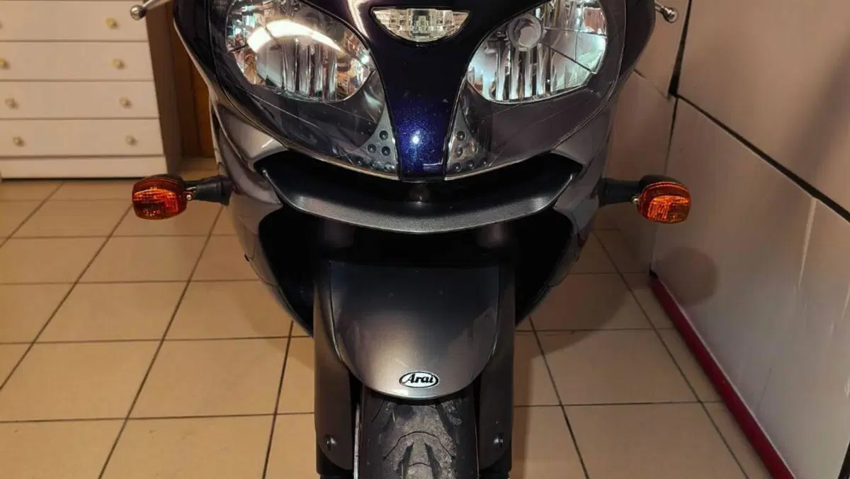 Kawasaki Ninja 900 ZX-9R (1998 - 01)  (5)