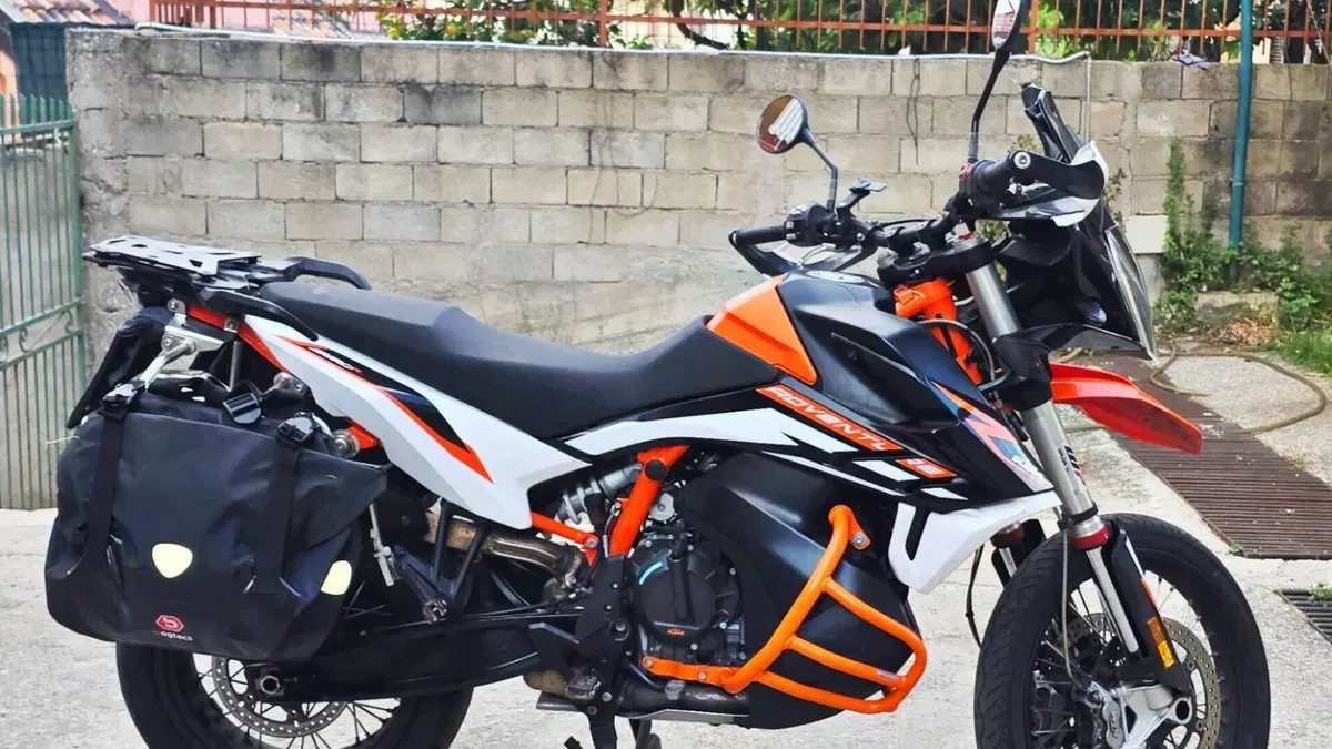 KTM 890 Adventure R (2022)  (2)