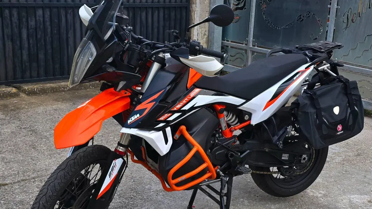 KTM 890 Adventure R (2022)  (4)