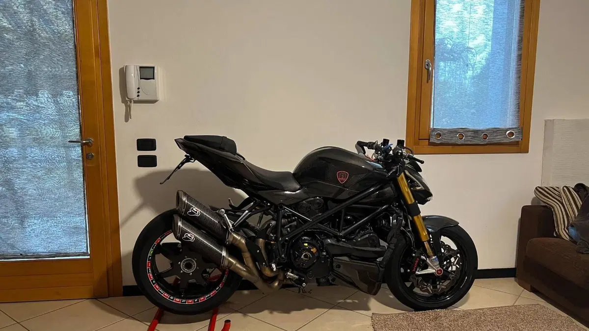 Ducati Streetfighter S (2009 - 14)  (2)