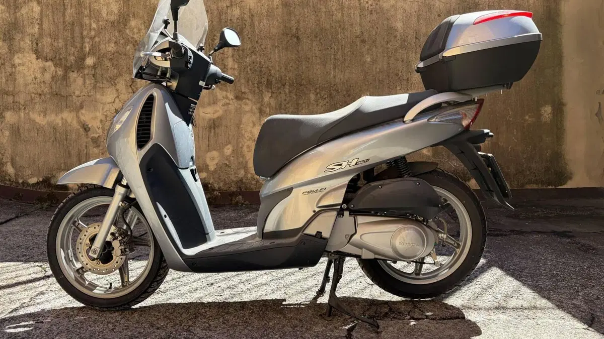 Honda SH 150 (2000 - 06)  (9)