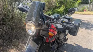 Royal Enfield Himalayan 411 (2021 - 24)  (3)
