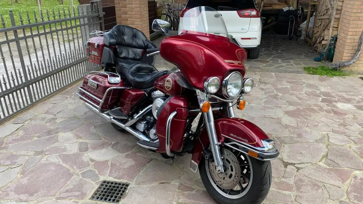 Harley-Davidson 1340 Electra Glide Ultra Classic (1994 - 98) - FLHTCU  (2)