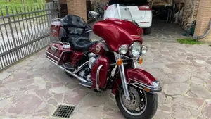 Harley-Davidson 1340 Electra Glide Ultra Classic (1994 - 98) - FLHTCU  (2)