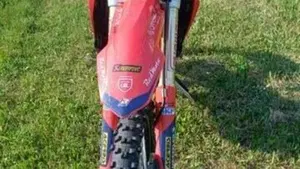 Honda CRF 300RX Enduro Special (2025)  (3)
