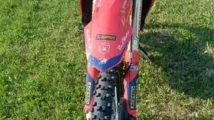 Honda CRF 300RX Enduro Special (2025)  (4)