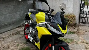 Aprilia Tuono 660 (2021 - 25)  (2)