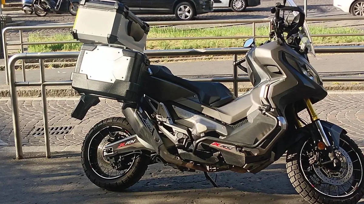 Honda X-ADV 750 (2018 - 20)  (2)