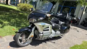 Honda GL 1800 Gold Wing (2012 - 17)  (2)