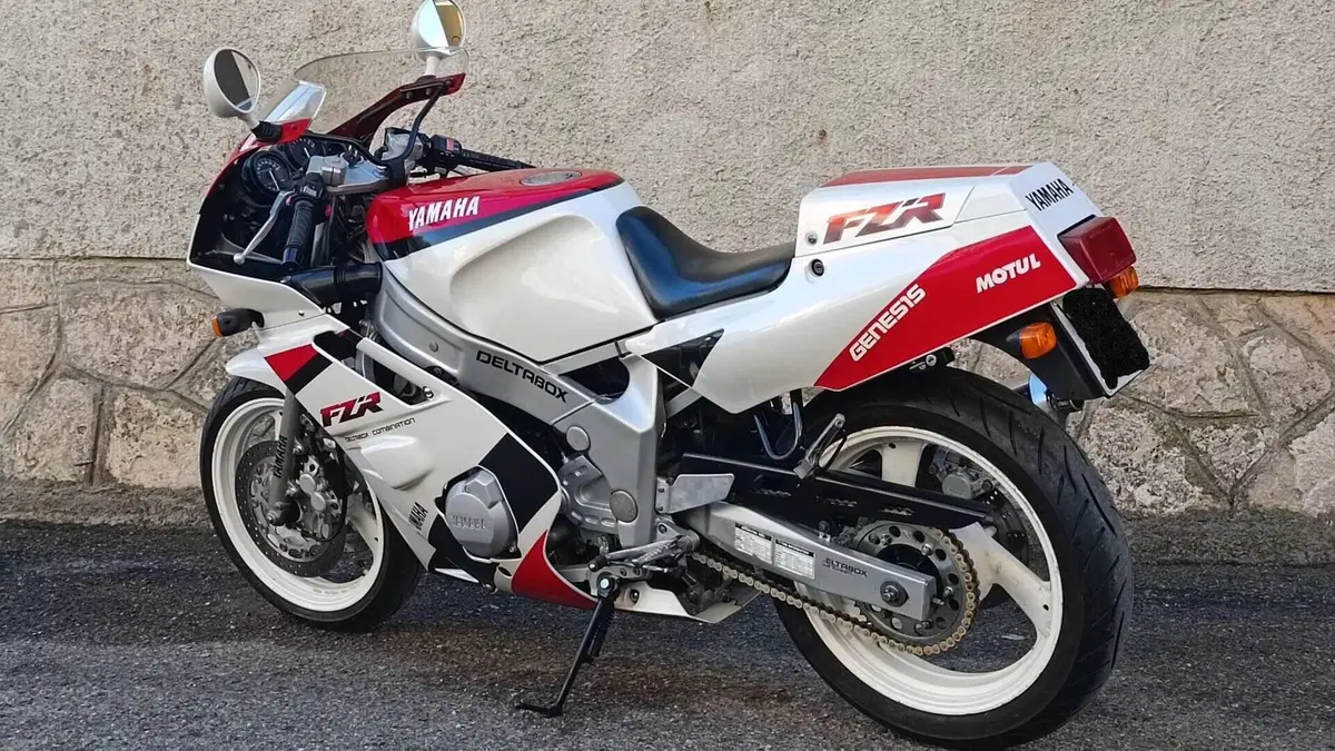Yamaha   (2)