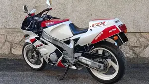 Yamaha   (2)