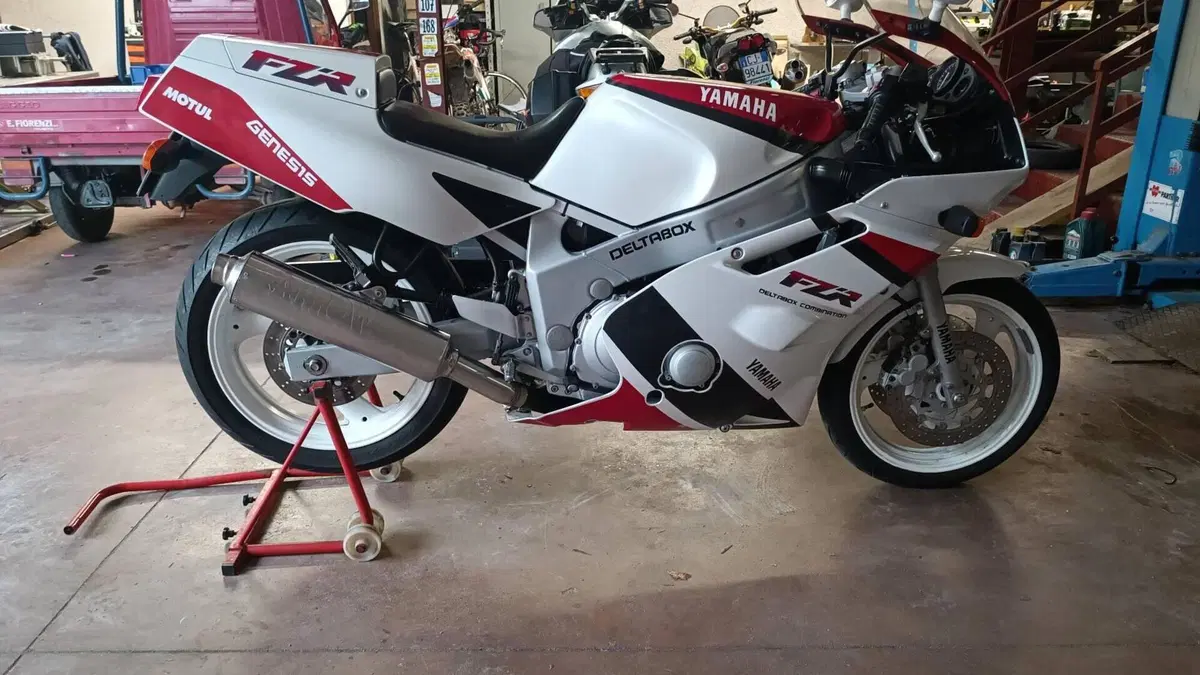 Yamaha   (4)
