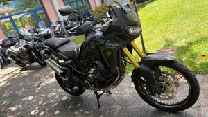 Honda Africa Twin CRF 1000L DCT ABS (2016 - 17)  (4)